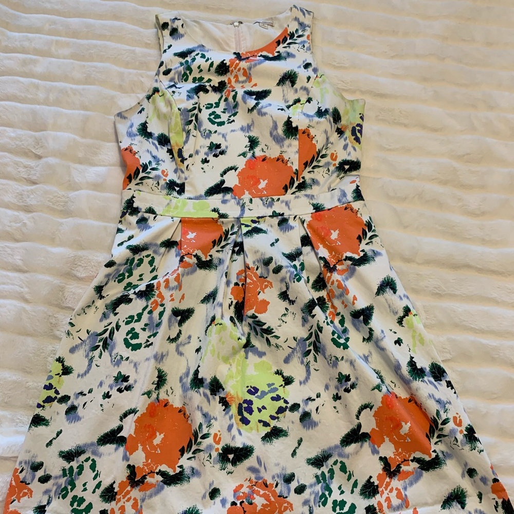Gap Sara Floral White Neon Dress Size 8 w/ Pockets